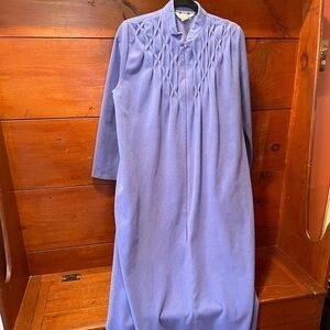 Woman’s periwinkle blue bathrobe in size 12/14. #leisurecore